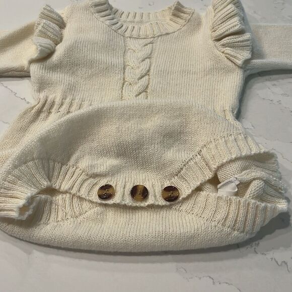 Shein Infant LS Jumper - Picture 4 of 4